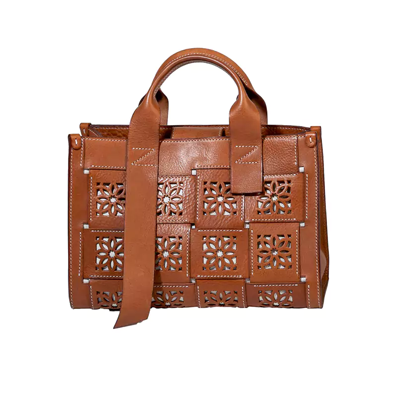 Dutá kožená crossbody kabelka